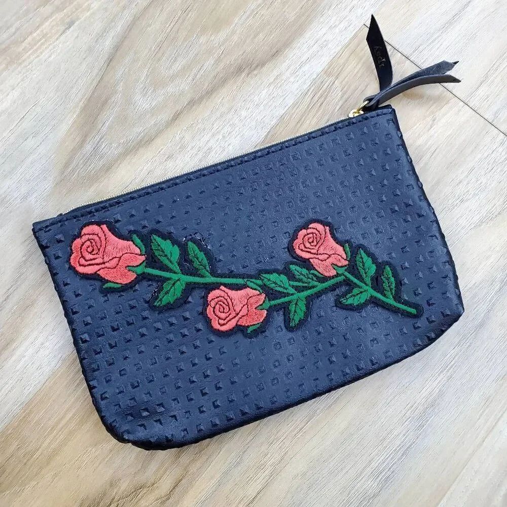 🔺️NWOT Ipsy Black Textured w/Red Embroidered Roses Multi-use Glam Bag Pouch